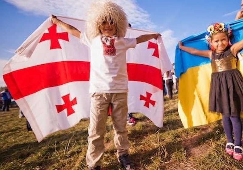 Скоро украинцы смогут ездить в Грузию по внутренним паспортам
